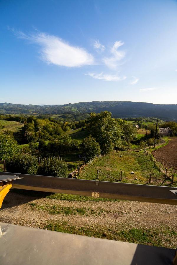 Appartement Charmant A Saint Come D'Olt Vue Montagne 80 M² Balconc Exteriör bild