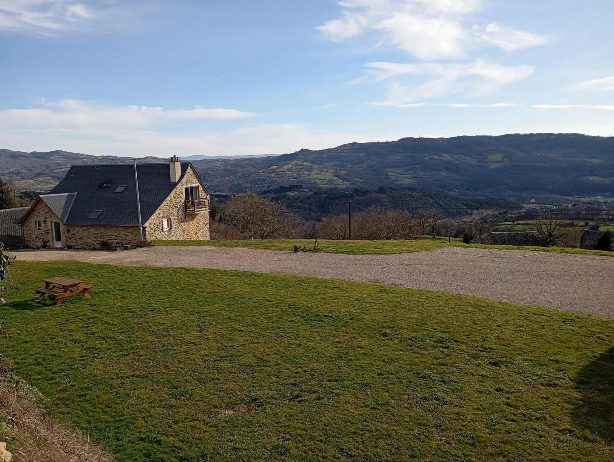 Appartement Charmant A Saint Come D'Olt Vue Montagne 80 M² Balconc Exteriör bild